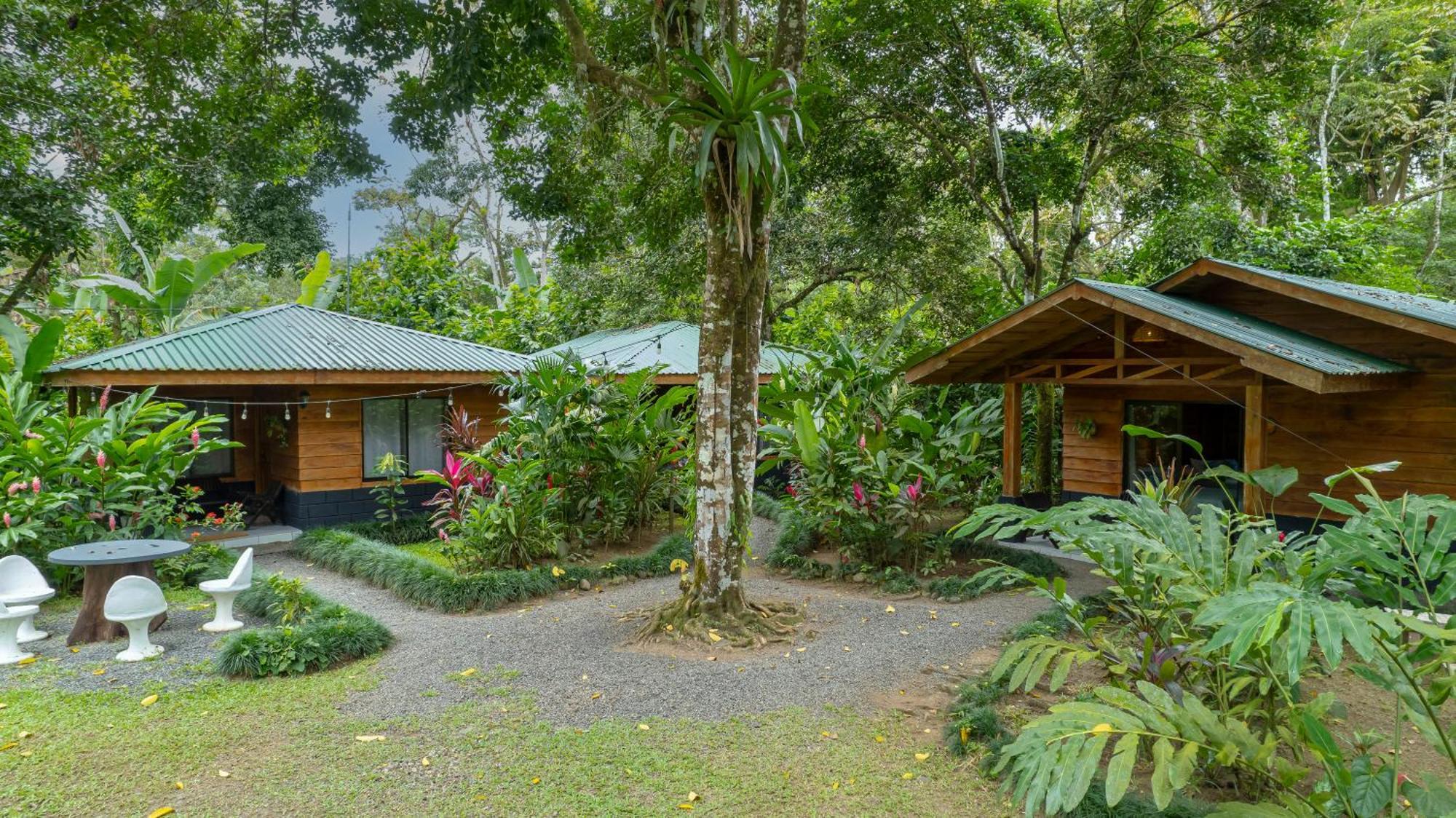 Eden Organic Farm & Bungalows La Fortuna Exteriör bild